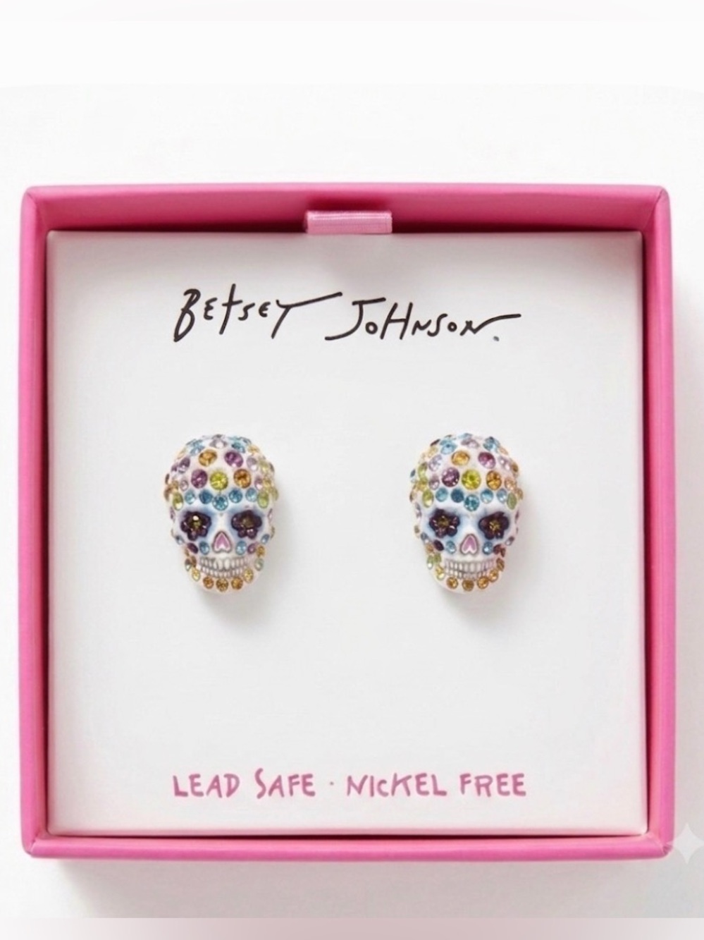 NWT ⚜️💖⚜️ Betsey Johnson PAVE SKULL STUD EARRINGS MULTI